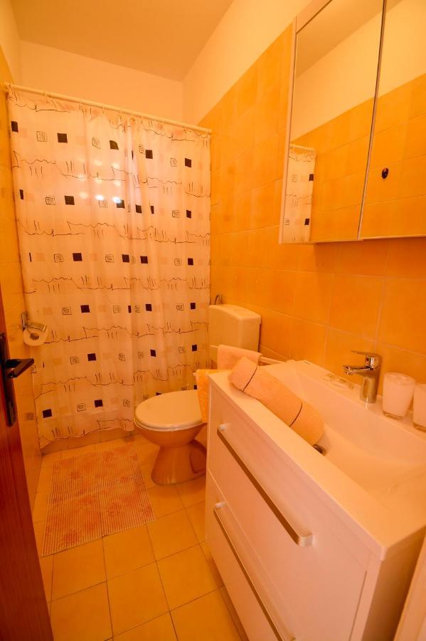 Apartmani Jasmina Supetarska Draga Zewnętrze zdjęcie